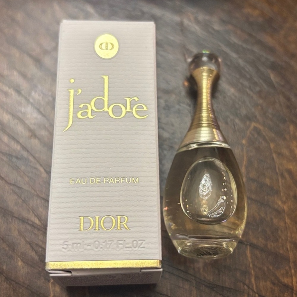 Dior Gift Set - Picture 9 of 9